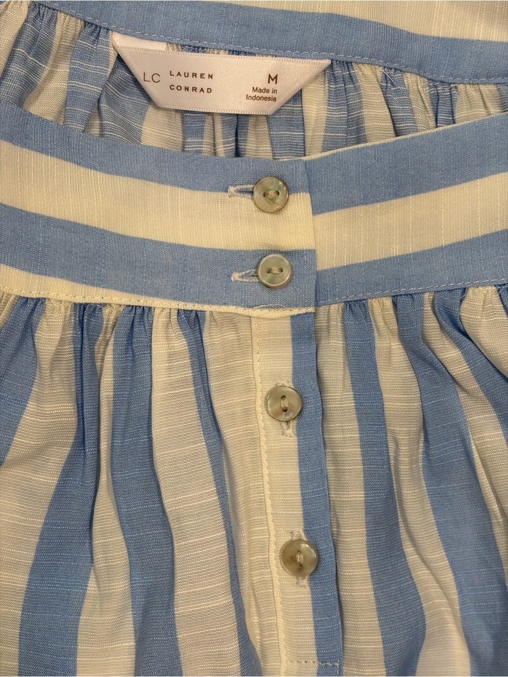 New LC Lauren Conrad henley puff sleeve peasant top - Picture 3 of 4